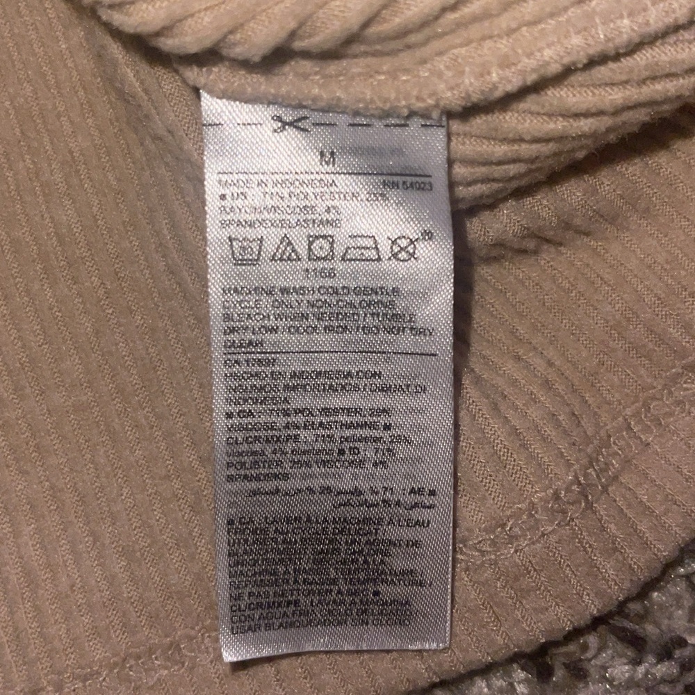 Old Navy Beige Wrap Blouse - Picture 8 of 9